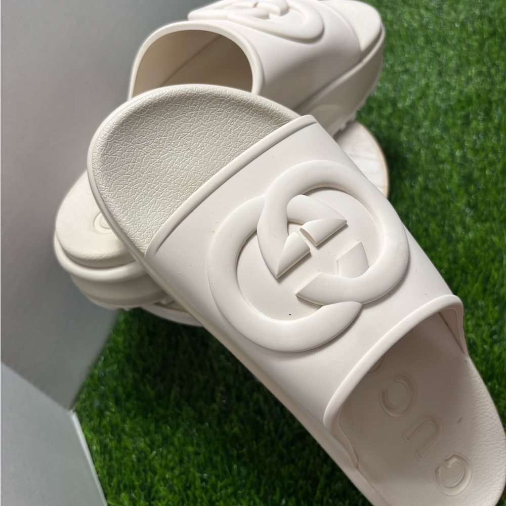 Gucci Women's Off-White Slide Sandals